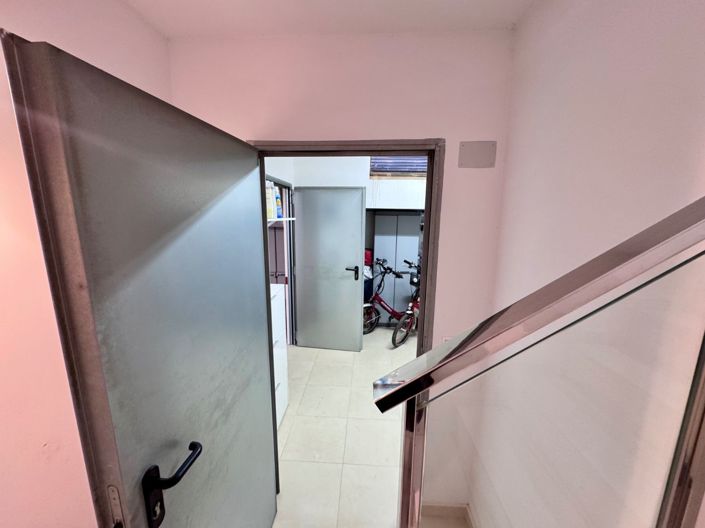 Image No.37-3 Bed House for sale