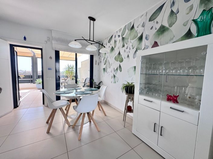 Image No.9-3 Bed House for sale