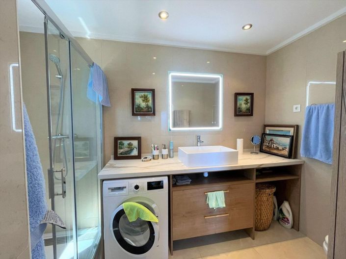 Image No.12-3 Bed Apartment for sale