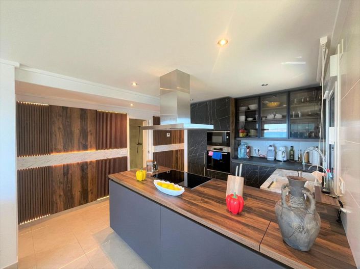 Image No.23-3 Bed Apartment for sale