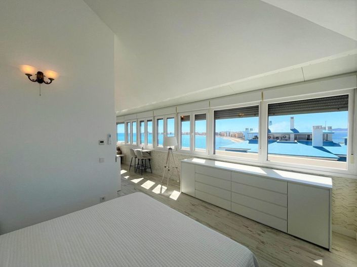 Image No.40-3 Bed Apartment for sale