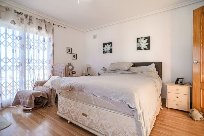 Image No.23-6 Bed Villa for sale