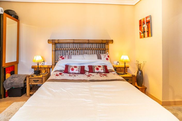Image No.9-6 Bed Villa for sale