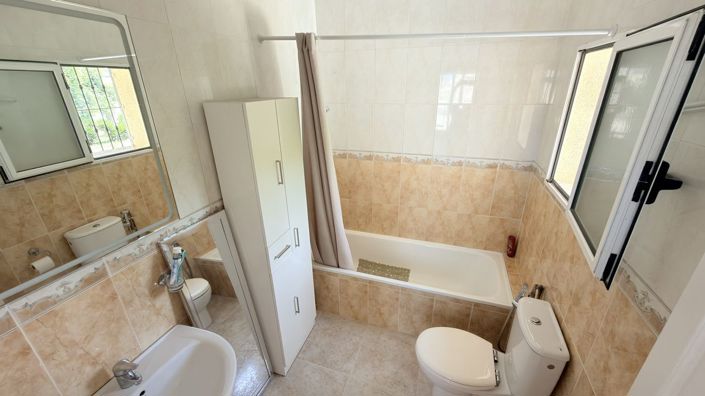 Image No.32-3 Bed Villa for sale