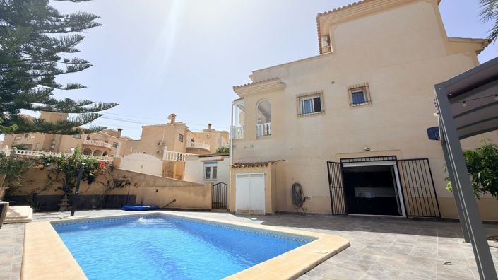 Image No.48-3 Bed Villa for sale