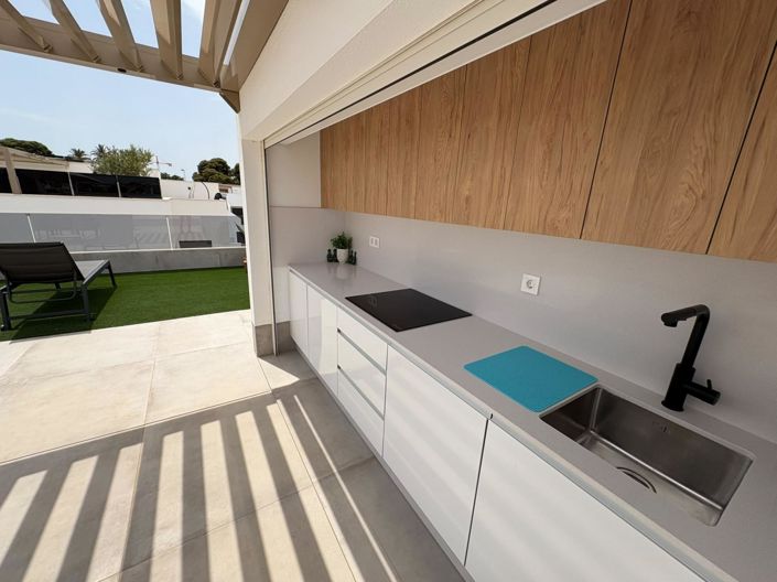 Image No.21-3 Bed Penthouse for sale