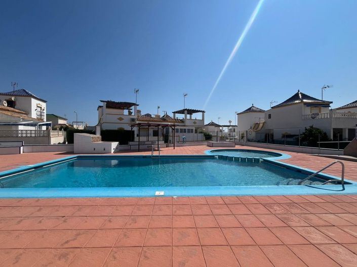 Image No.4-2 Bed Villa for sale