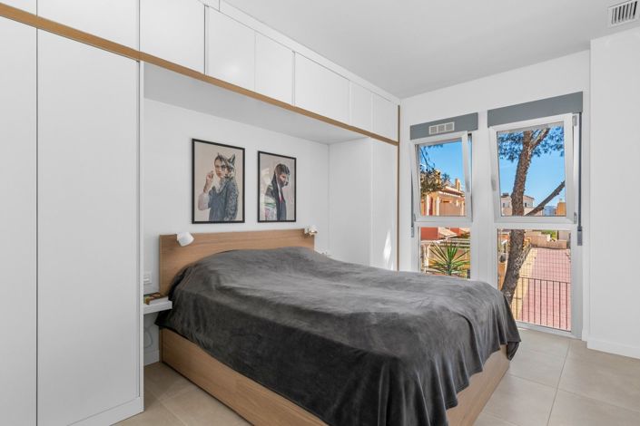 Image No.11-3 Bed Apartment for sale