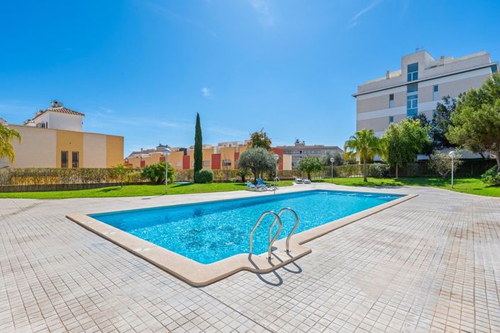 Image No.28-3 Bed Apartment for sale