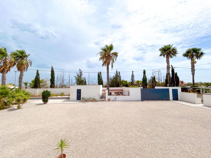 Image No.11-8 Bed Villa for sale