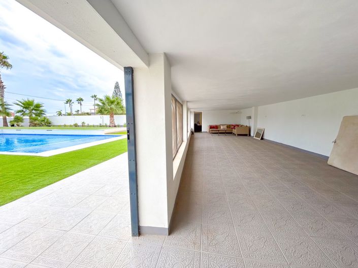 Image No.27-8 Bed Villa for sale