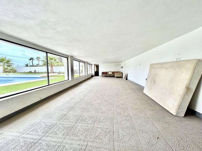 Image No.29-8 Bed Villa for sale