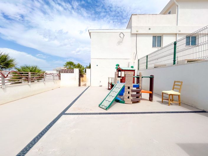 Image No.41-8 Bed Villa for sale