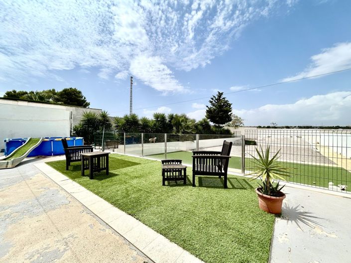 Image No.44-8 Bed Villa for sale