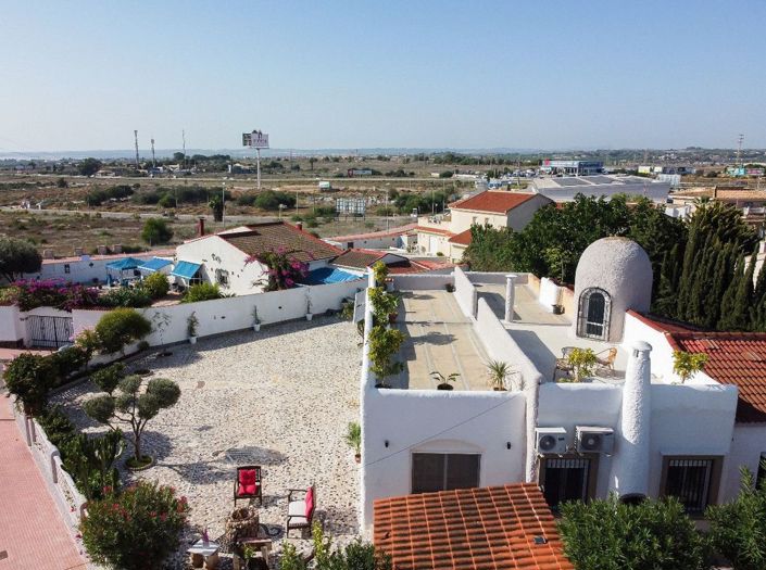 Image No.2-6 Bed Villa for sale