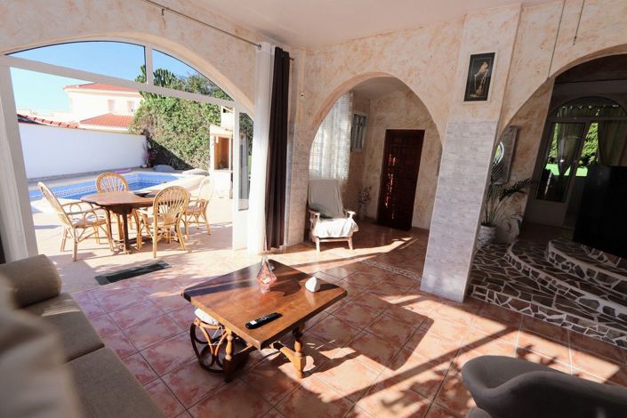 Image No.37-6 Bed Villa for sale