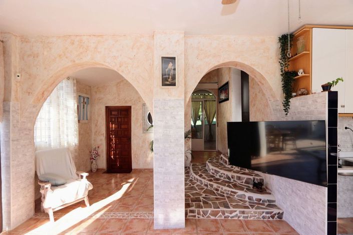 Image No.38-6 Bed Villa for sale