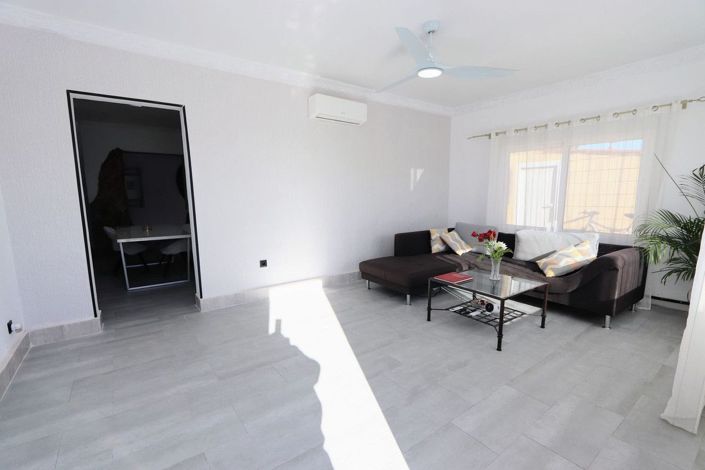 Image No.9-6 Bed Villa for sale