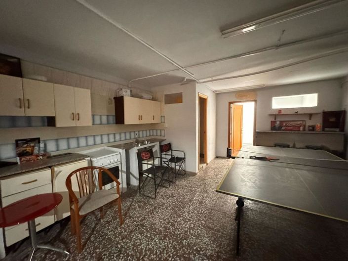 Image No.17-4 Bed House for sale
