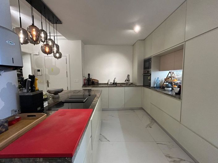 Image No.21-3 Bed Apartment for sale