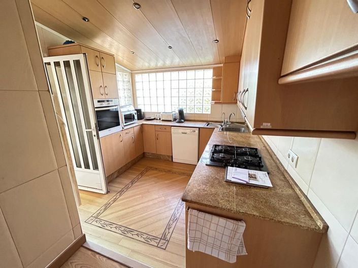 Image No.28-3 Bed Villa for sale