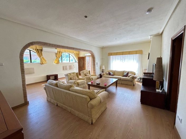 Image No.31-3 Bed Villa for sale