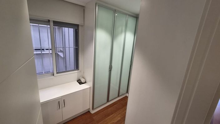 Image No.21-4 Bed Apartment for sale
