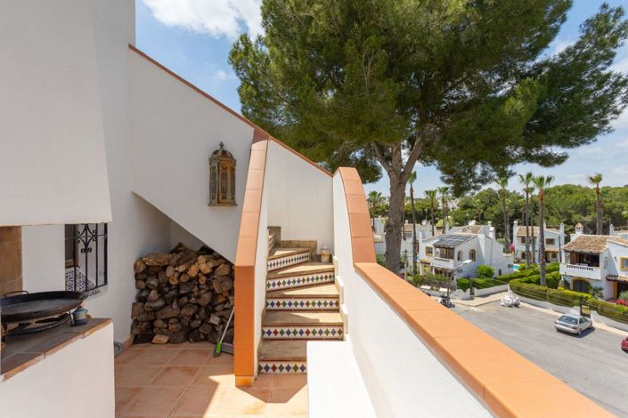 Image No.32-4 Bed Villa for sale