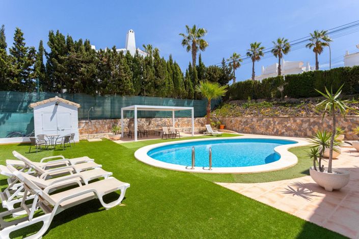 Image No.42-4 Bed Villa for sale