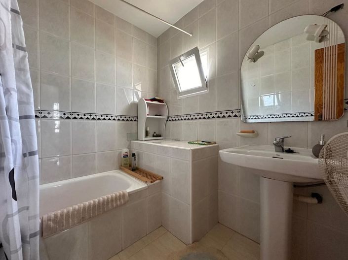 Image No.17-4 Bed House for sale