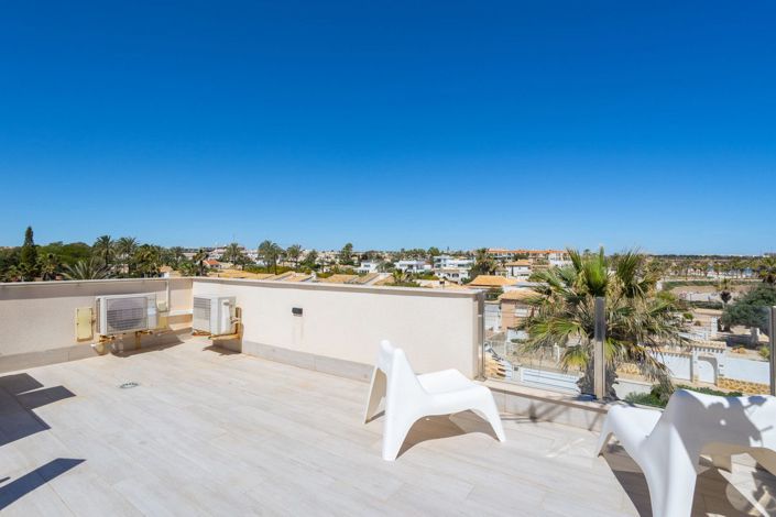 Image No.35-3 Bed Villa for sale