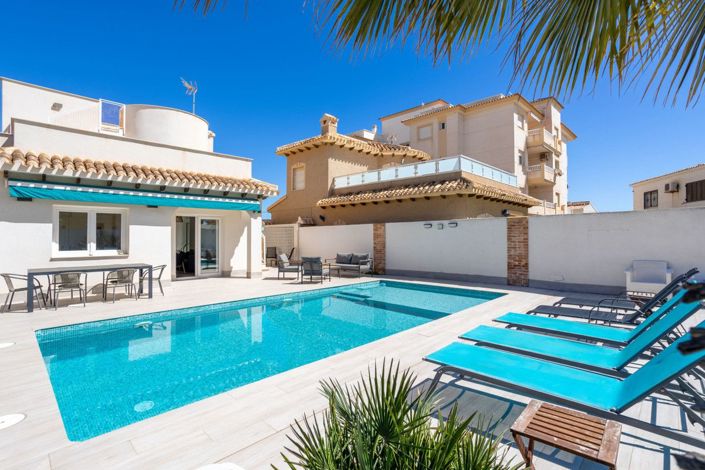 Image No.4-3 Bed Villa for sale