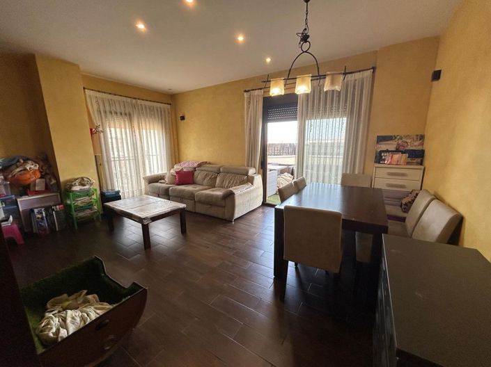 Image No.20-3 Bed Apartment for sale