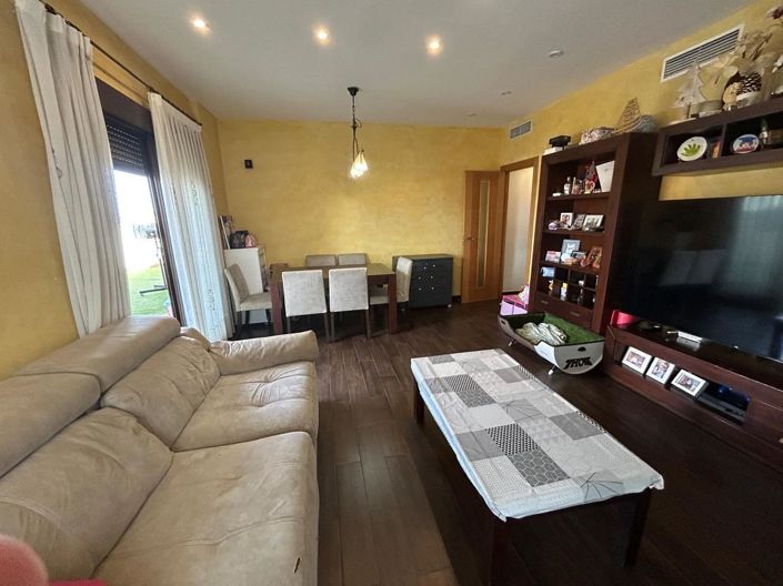 Image No.23-3 Bed Apartment for sale