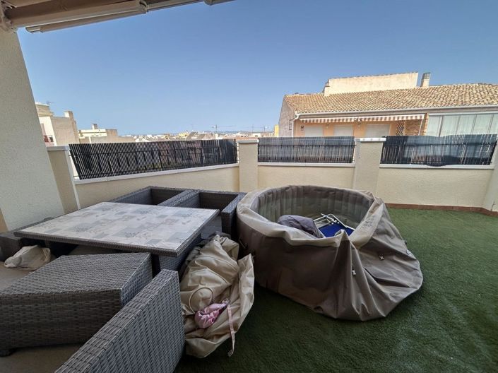 Image No.25-3 Bed Apartment for sale