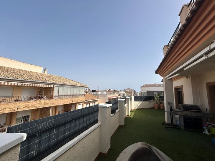Image No.28-3 Bed Apartment for sale