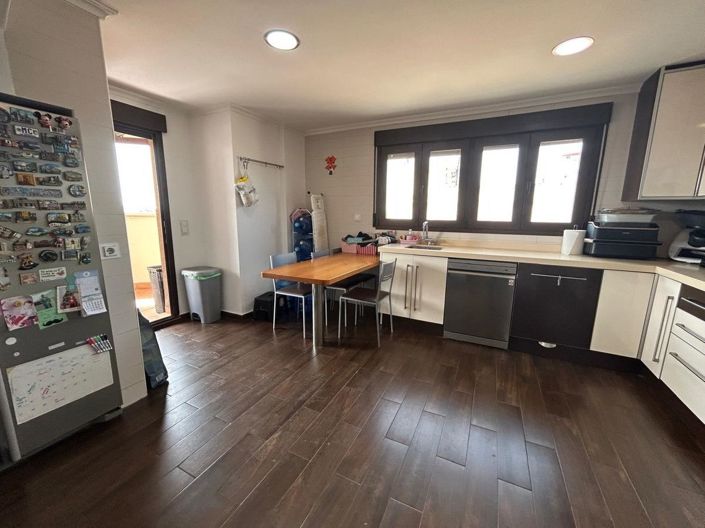 Image No.7-3 Bed Apartment for sale