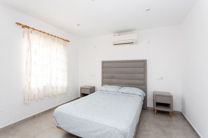 Image No.23-4 Bed House for sale