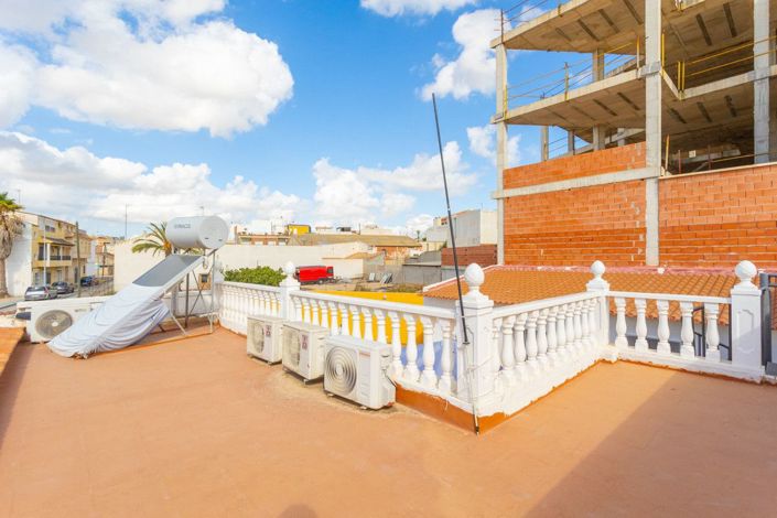 Image No.29-4 Bed House for sale
