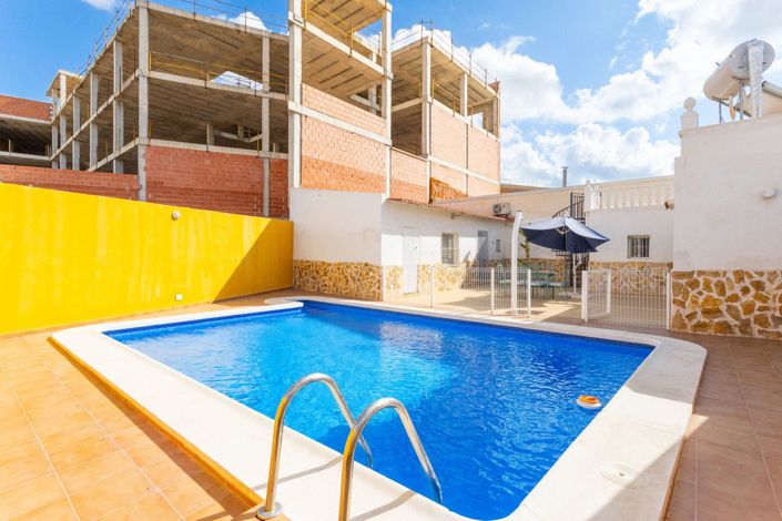 Image No.32-4 Bed House for sale