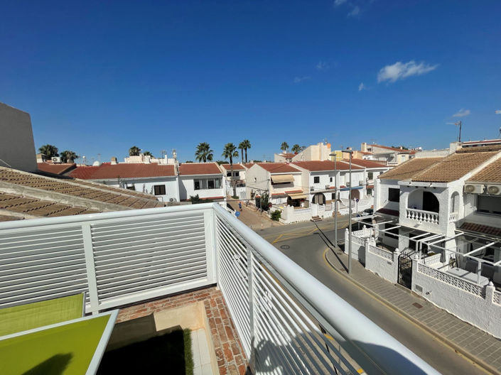 Image No.4-2 Bed Townhouse for sale