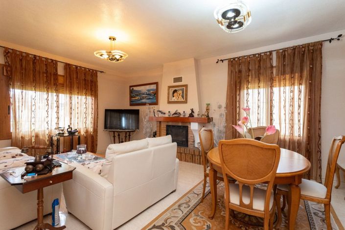 Image No.12-3 Bed Villa for sale