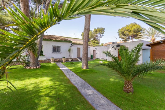 Image No.44-3 Bed Villa for sale