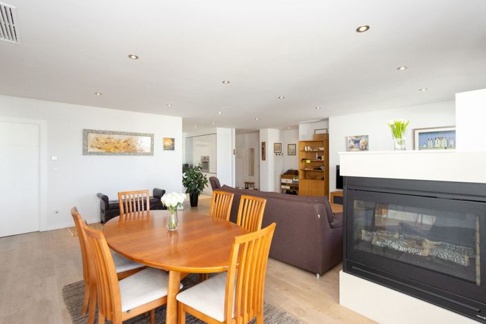 Image No.12-4 Bed Apartment for sale