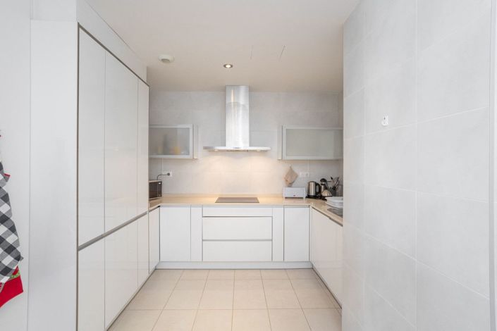 Image No.15-4 Bed Apartment for sale