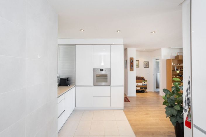 Image No.16-4 Bed Apartment for sale