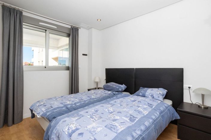 Image No.18-4 Bed Apartment for sale