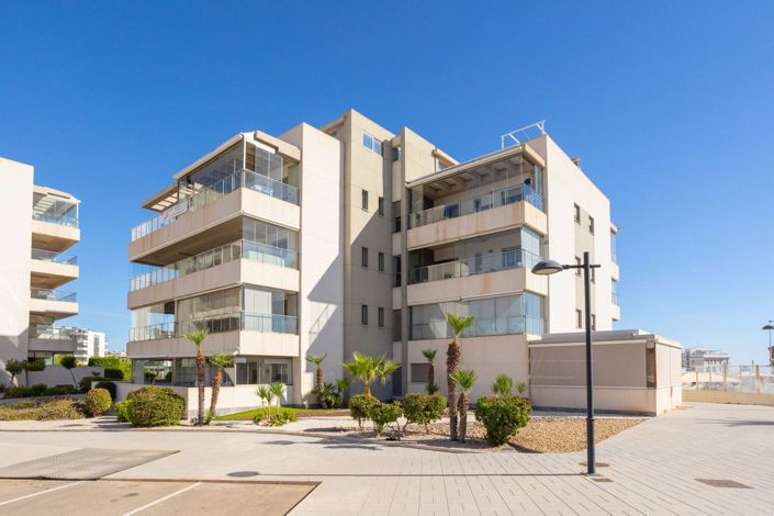 Image No.2-4 Bed Apartment for sale