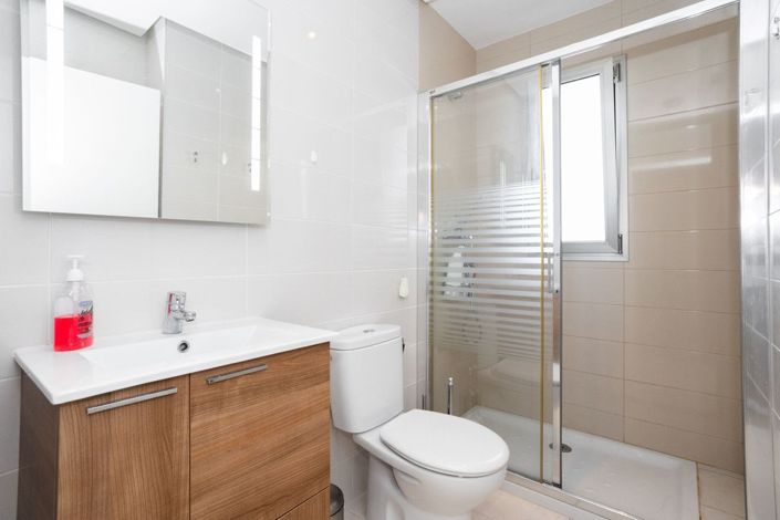 Image No.20-4 Bed Apartment for sale
