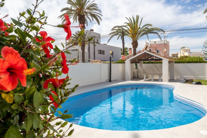 Image No.3-3 Bed Villa for sale